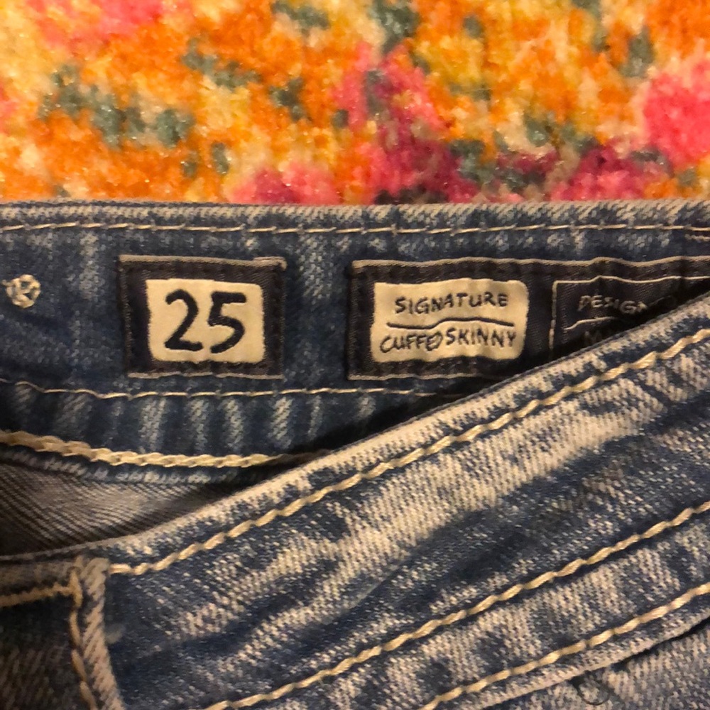 Jeans - Picture 2 of 3